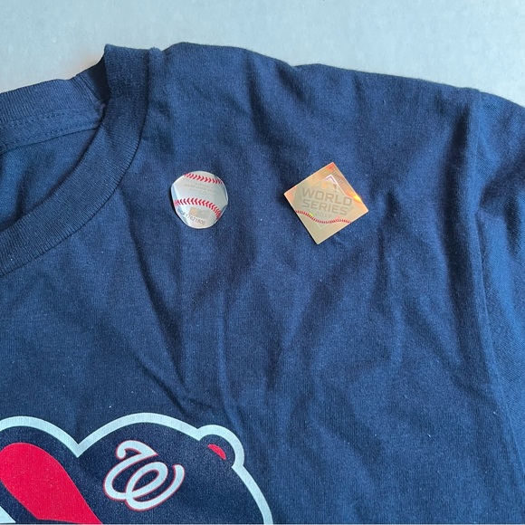 NEW Washington Nationals BABY SHARK Fanatics L 1-Side Champions Shirt 2019 Nats - Picture 3 of 4